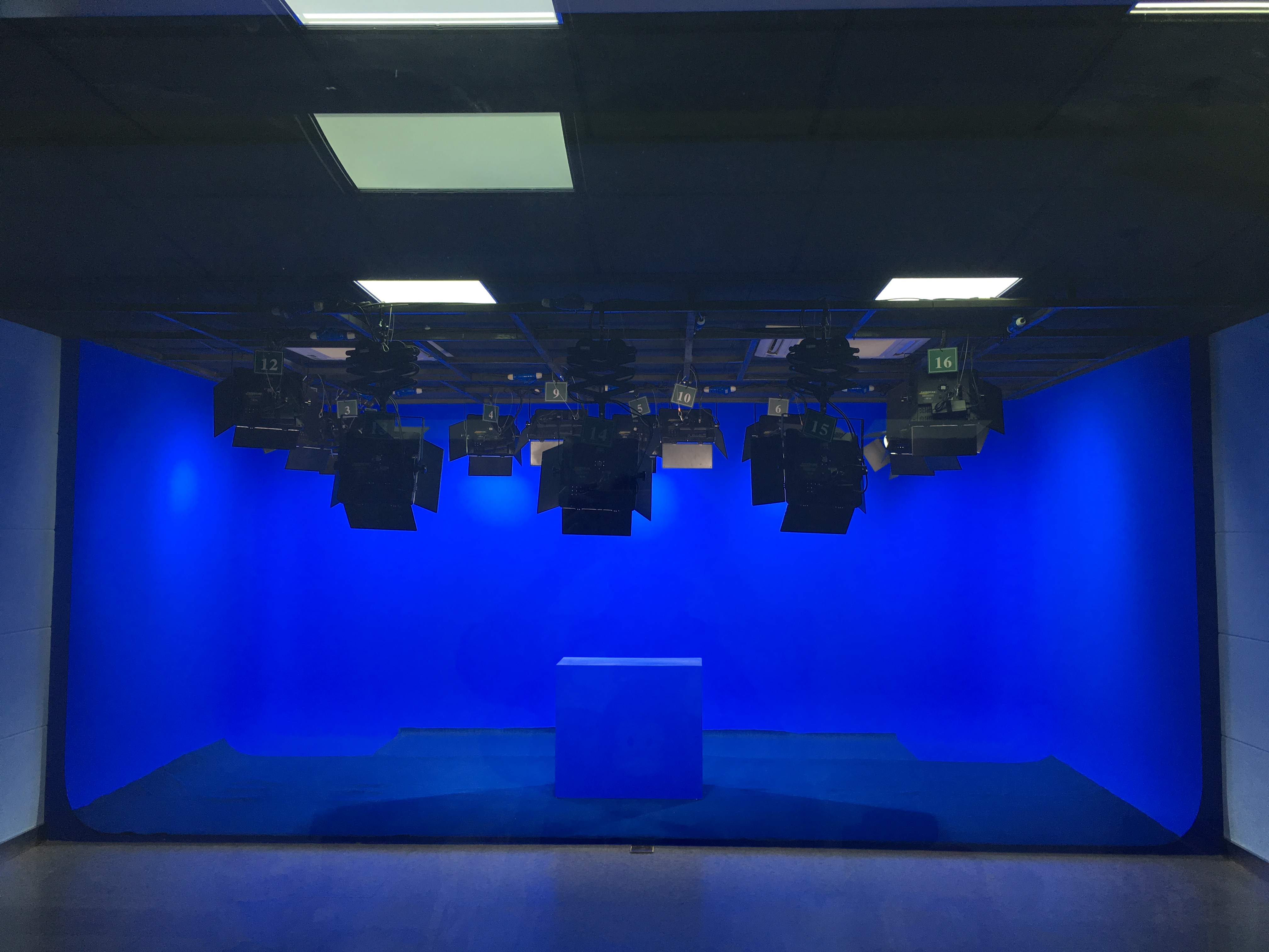 虚拟演播室专业声学装修建设--武汉市东西湖区宣传信息中心
